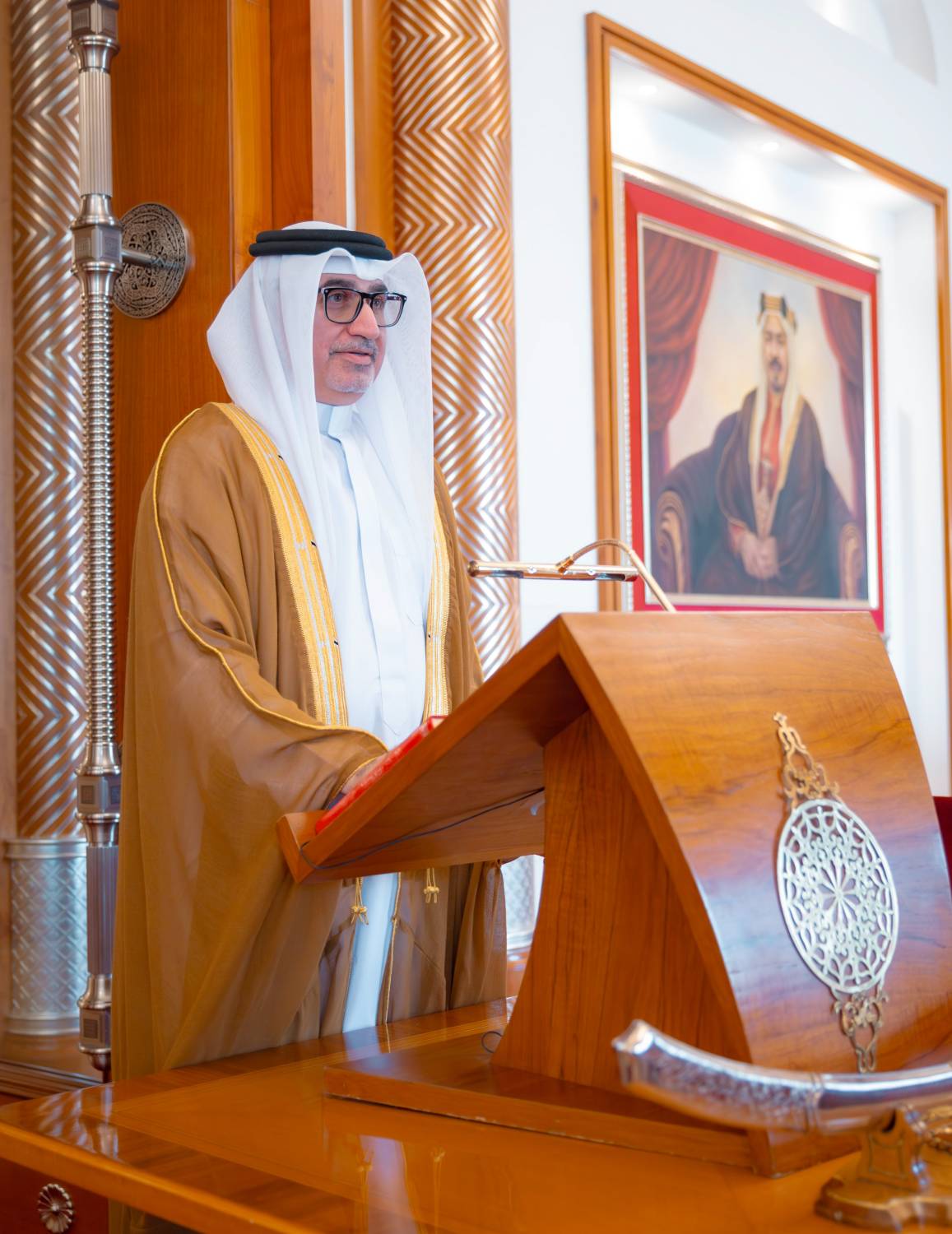 الملك يستقبل سفراء المملكة الجدد المعينين لدى عدد من الدول الصديقة لأداء القسم القانوني