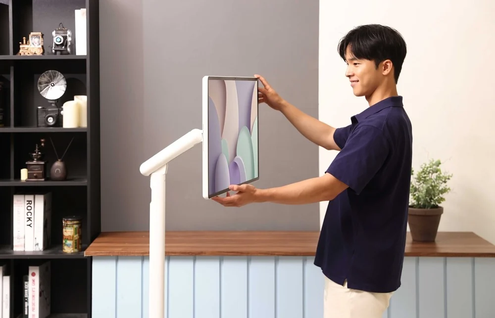 سامسونج تطلق شاشتها الجديدة Moving Style Edge بتصميم أنيق ودقة K4