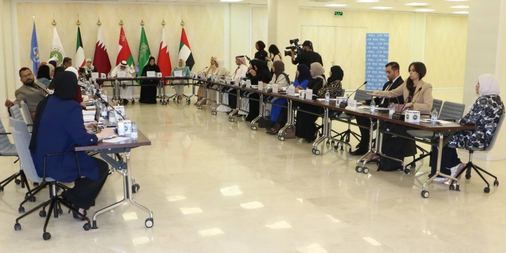 "الخليج العربي" تستضيف طاولة مستديرة لبحث تدريب الكوادر على مكافحة مقاومة المضادات الحيوية