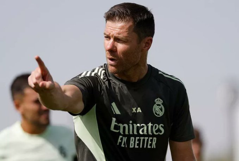 تشابي ألونسو وريال مدريد.. بداية محفوفة بالتحديات وسط غياب النجم القائد