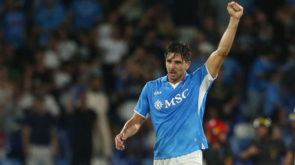 سيميوني يودع نابولي وينتقل إلى تورينو بعقد يمتد لـ8 ملايين يورو