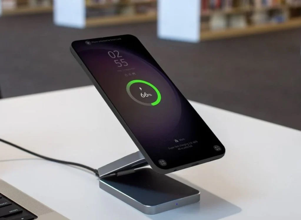 شاحن Qi2 اللاسلكي بقوة 25 واط ينطلق رسميًا.. مغناطيس ذكي وسرعة أعلى