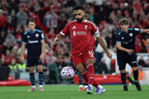 قائمة اللاعبين الأكثر شهرة عالميًا.. محمد صلاح ينافس ميسي ورونالدو