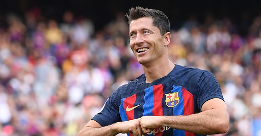 إصابة ليفاندوفسكي تربك استعدادات برشلونة قبل كأس خوان جامبر