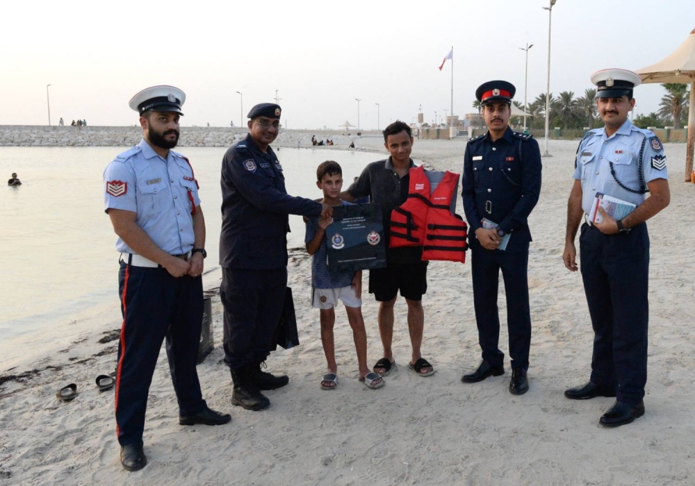 قيادة خفر السواحل تنظم حملة توعوية على ساحل البديع
