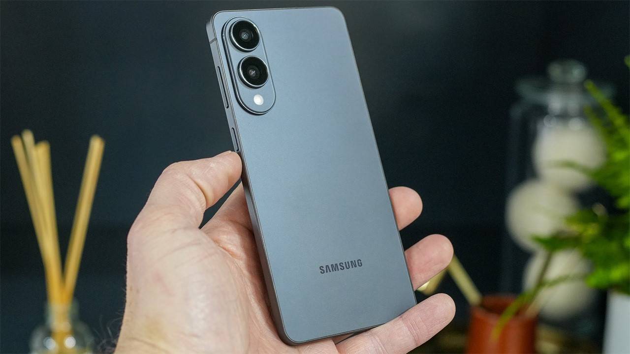 سامسونج تتجه لحل أكبر عيوب Galaxy S25 Edge.. ما القصة؟