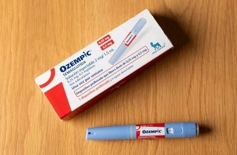 مستقبل "ثورة التخسيس" .. هل تنقذك إبرة أسبوعية من السمنة؟! استشاري يفند الميزات والمخاطر