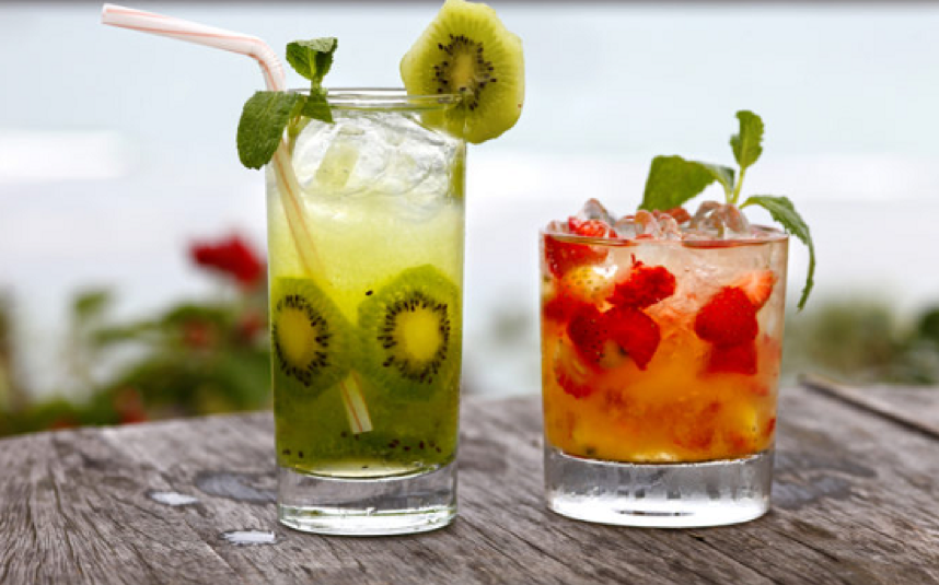 هل تشعر بالحر؟.. 5 مشروبات مثلجة تمدك بالطاقة وتشعرك بالانتعاش