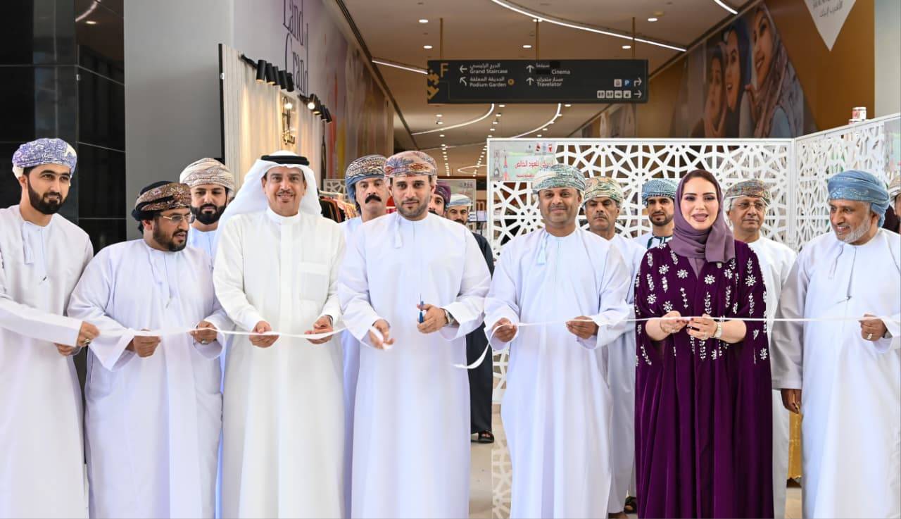 افتتاح معرض المنتجات العُمانية البحرينية في نسخته الخامسة بصلالة جراند مول