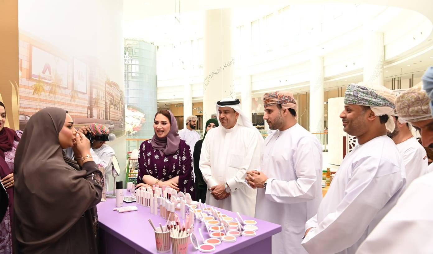 افتتاح معرض المنتجات العُمانية البحرينية في نسخته الخامسة بصلالة جراند مول