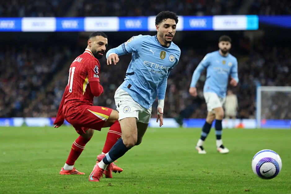 محمد صلاح يقود ليفربول وعمر مرموش يبدأ مشواره مع مانشستر سيتي في البريميرليج