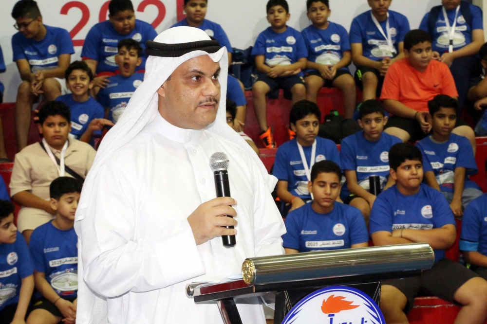 محافظ العاصمة يشهد ختام النشاط الصيفي لنادي سترة بمشاركة 300 طالب