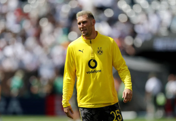 إصابة نيكلاس زوله تبعده عن بوروسيا دورتموند شهرين