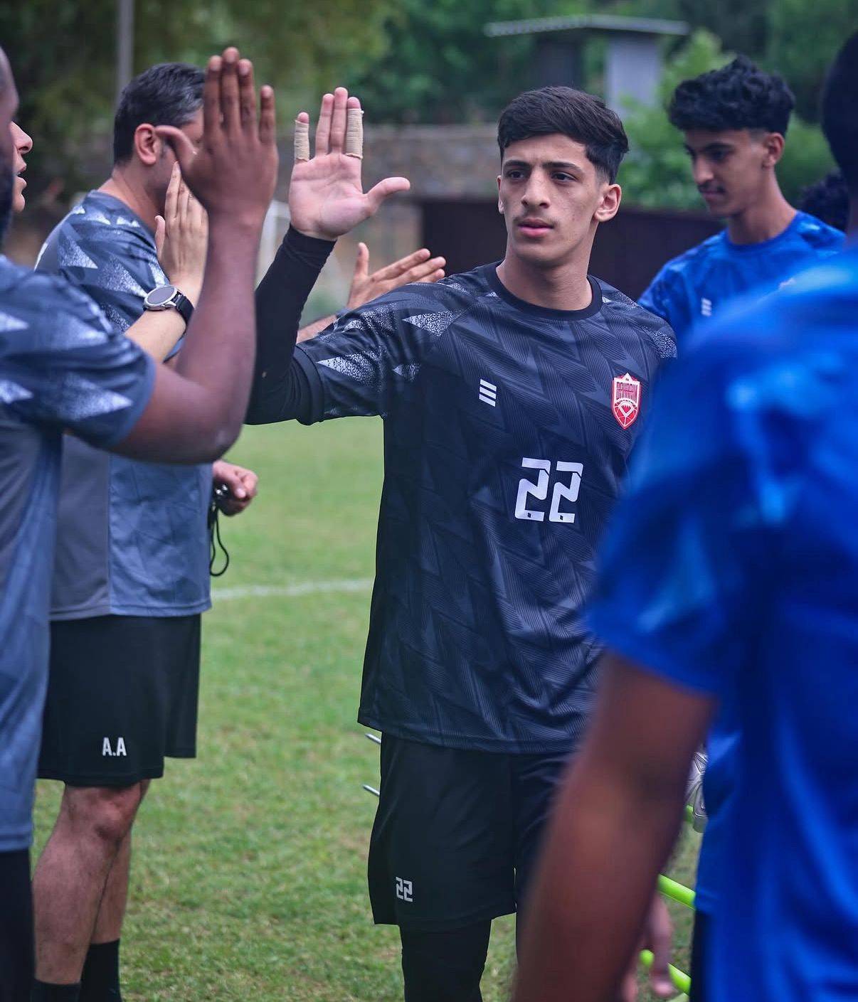 أحمر الشباب يلاقي نظيره السعودي قبل انطلاق البطولة الخليجية