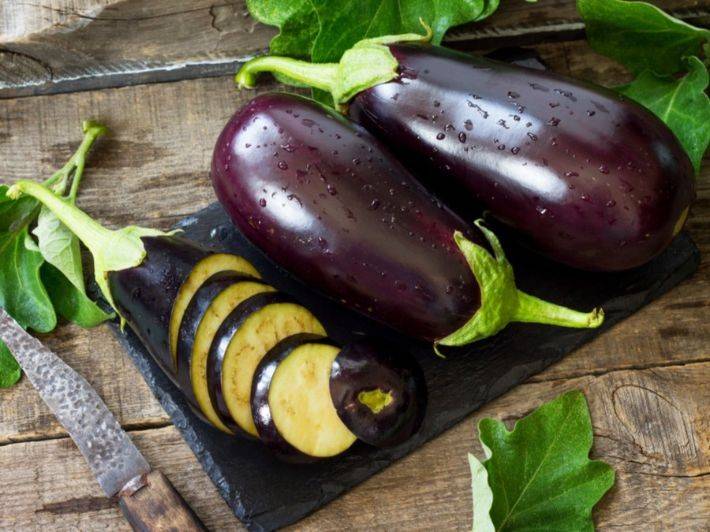 فوائد صحية مذهلة قد تحصل عليها من تناول الباذنجان النيئ