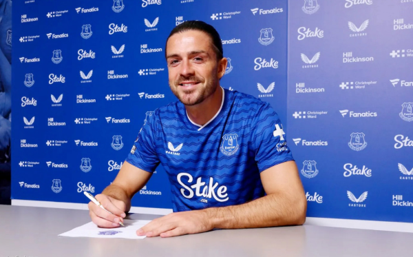 سوق الانتقالات الصيفية 2025 يشهد صفقات مثيرة بين الأندية الأوروبية