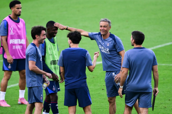 نهائي كأس السوبر الأوروبي 2025.. باريس سان جيرمان وتوتنهام في مواجهة تاريخية