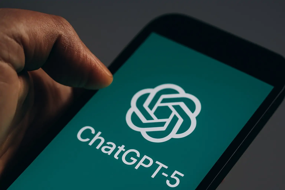 OpenAI تخفض أسعار GPT-5 وتشعل المنافسة في سوق الذكاء الاصطناعي