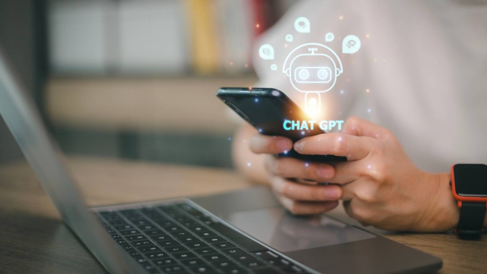 نصيحة من ChatGPT تُدخل رجلاً المستشفى