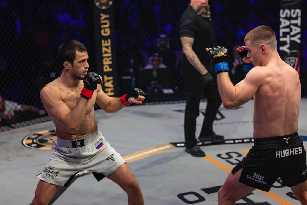 عثمان نور محمدوف يواجه بول هيوز على لقب العالم في الوزن الخفيف ضمن "سلسلة الأبطال: الطريق إلى دبي"