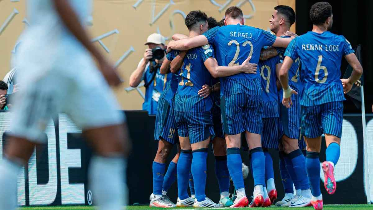 موعد مباراة الهلال السعودي ضد فالتهوف مانهايم الألماني وديًا اليوم