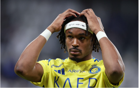 النصر السعودي يستعيد محمد سيماكان قبل موقعة الاتحاد في السوبر