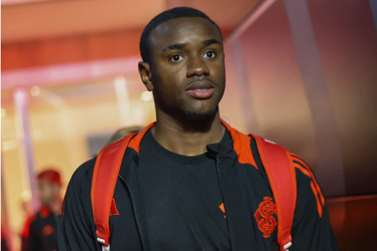 مانشستر يونايتد يخطط لضم ريكاردو ماتياس في الميركاتو الصيفي 2025