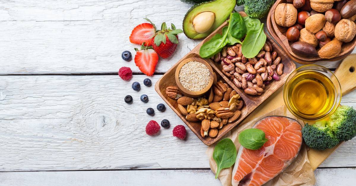 هذه الأطعمة توقف تساقط الشعر وتغذي البصيلات من الداخل.. احرصي على تناولها