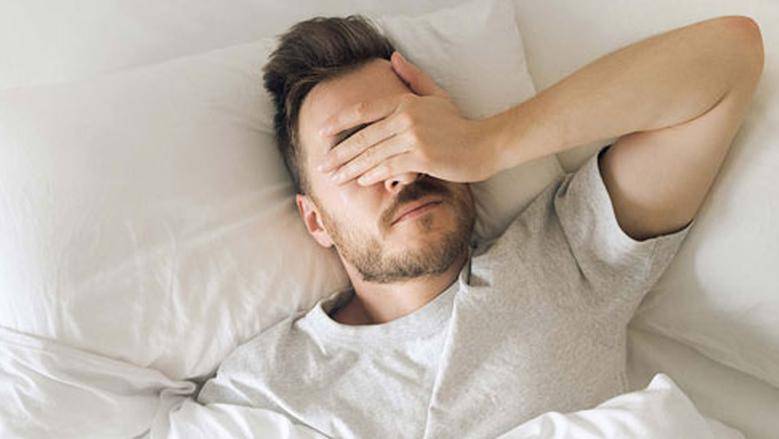 هل يمكن أن يكون النوم المتقطع مفيدًا أكثر من المتواصل؟