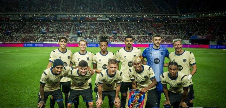 طاقم تحكيم مباراة برشلونة وريال مايوركا في افتتاح الدوري الإسباني