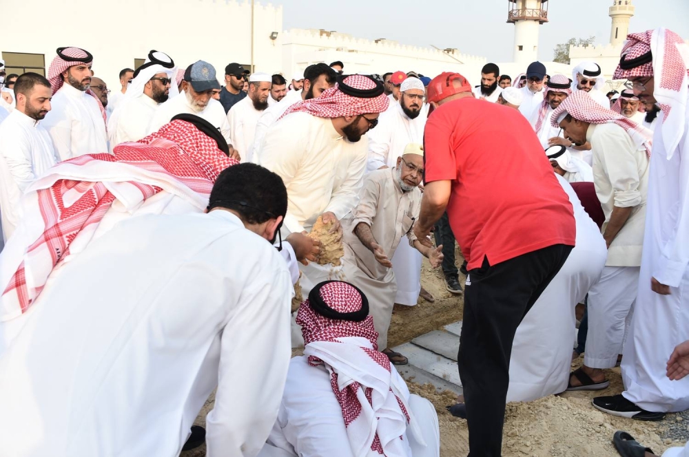 البحرين تودع الرئيس التنفيذي السابق لـ&laquo;الوطن&raquo; إبراهيم الحسيني