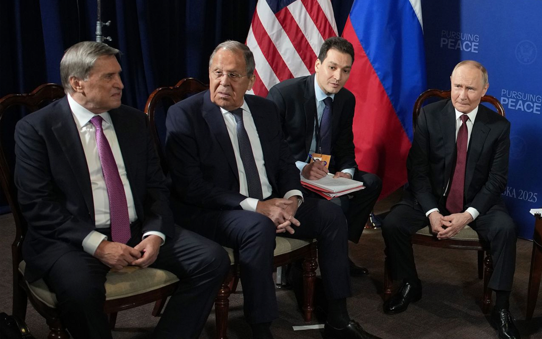 الرئيس الأمريكي ترامب يلتقي الرئيس الروسي بوتين لمناقشة الحرب في أوكرانيا