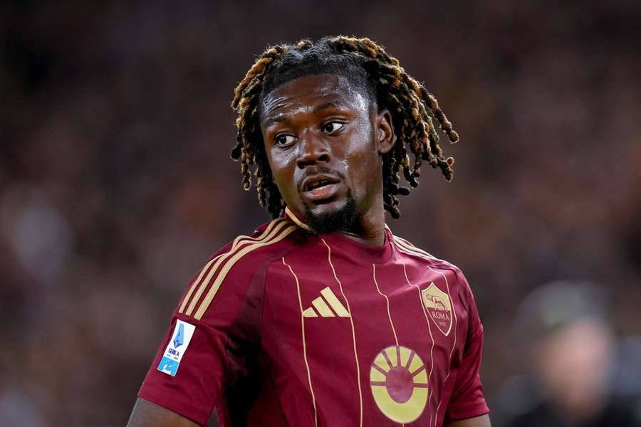 روما يصدم إنتر ميلان ويرفض رحيل مانو كوني بسبب غضب الجمهور