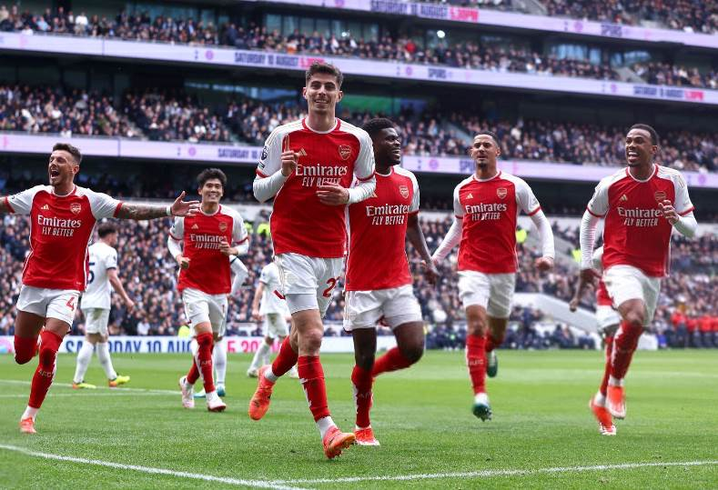 تشكيل أرسنال المتوقع ضد مانشستر يونايتد في الدوري الإنجليزي.. جيوكيريس أساسيا