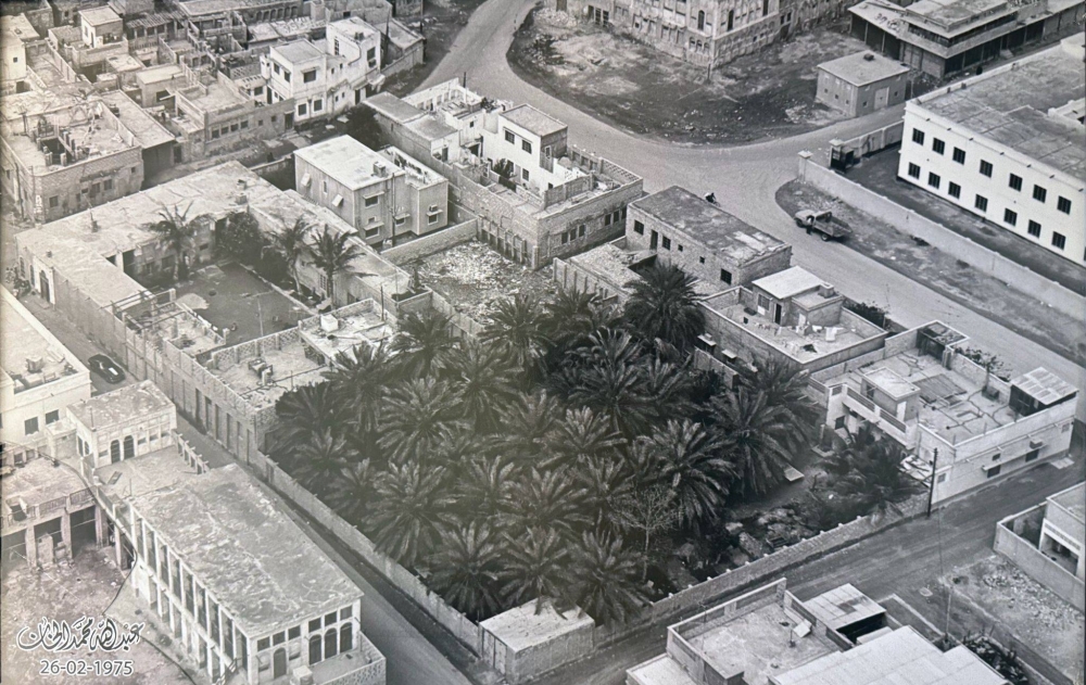 عبدالله الخان والتكنولوجيا.. حكاية بين عصرين