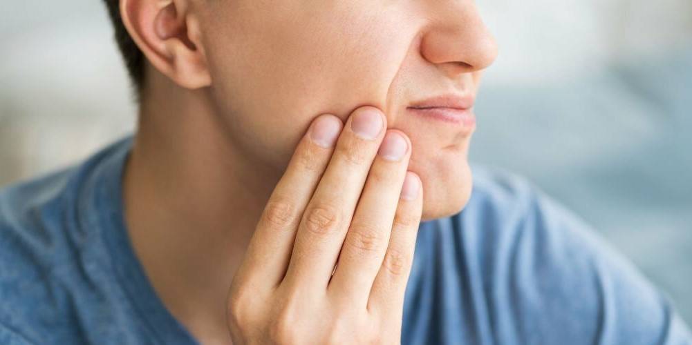 5 طرق سحرية للتخلص من آلام الأسنان