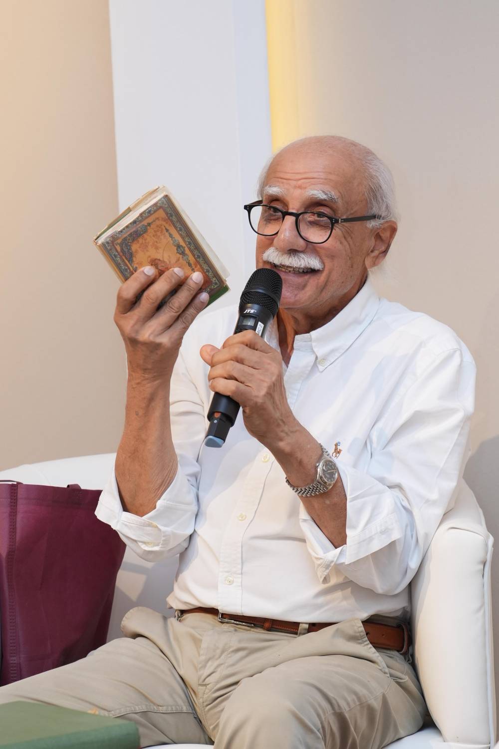 جمعية تاريخ وآثار البحرين تُدشّن "نادي دلمون للقراءة" وتكرم رموزًا ثقافية