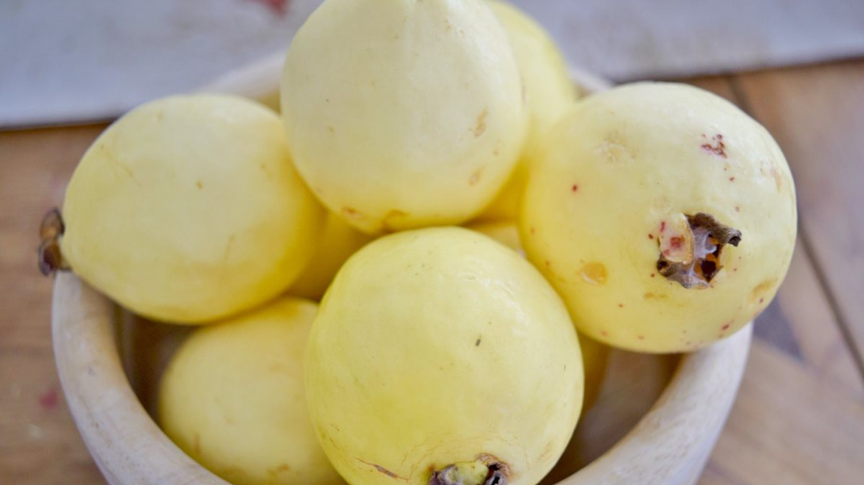 5 فوائد صحية لتناول الجوافة.. منها خفض الكوليسترول