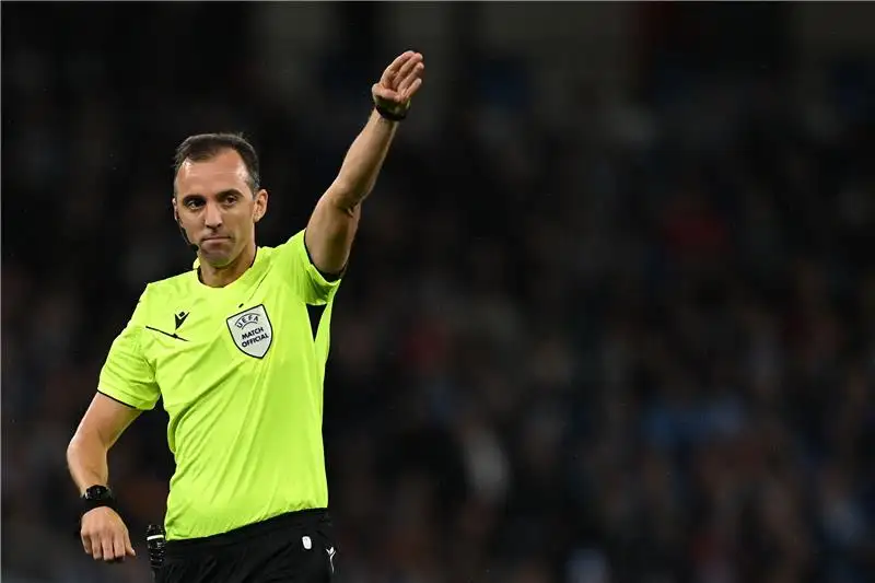 البرتغالي جواو بينيرو حكمًا لمباراة السوبر الأوروبي بين باريس وتوتنهام