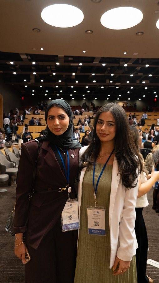 طلبة الجامعة الأمريكية بالبحرين يشاركون في المؤتمر السنوي لجمعية الشباب في نيويورك