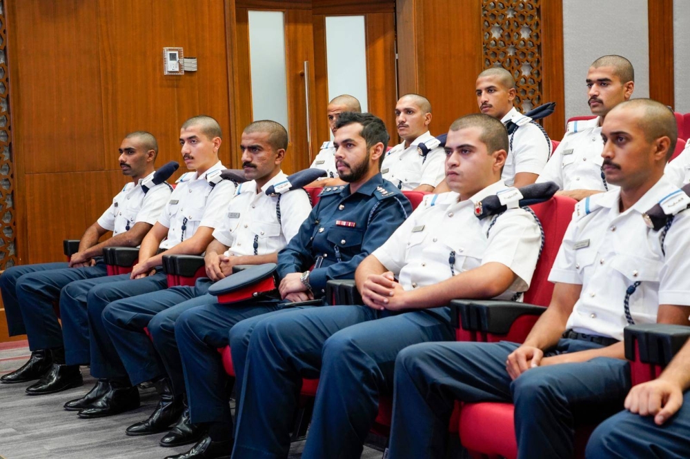 "أمانة النواب" تستقبل التلاميذ العسكريين بوزارة الداخلية