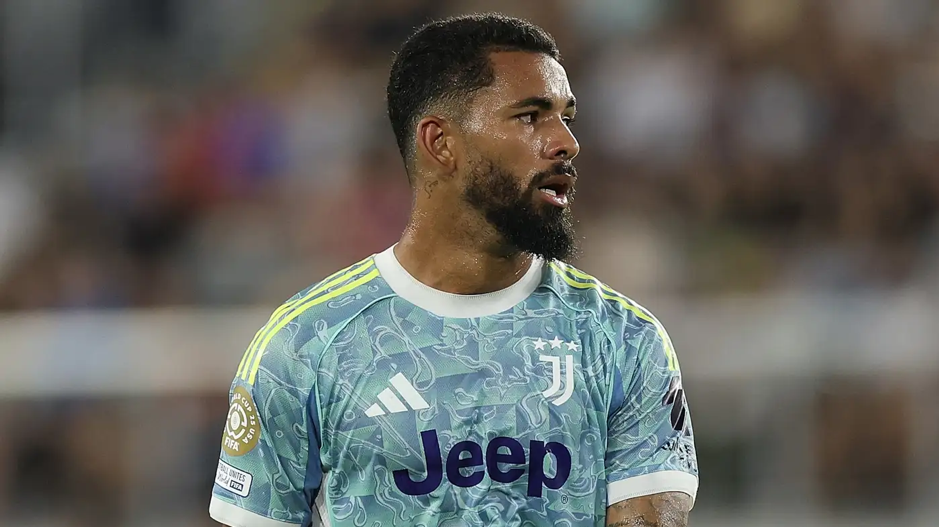 نوتنجهام فورست يقترب من ضم دوجلاس لويز بعد موسم فاشل مع يوفنتوس