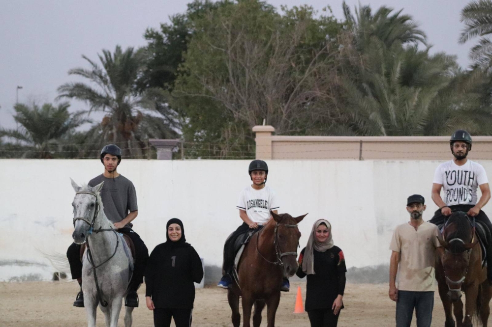 الأولمبياد الخاص البحريني يشارك في مسابقة ودورة الفروسية الإقليمية بالإمارات