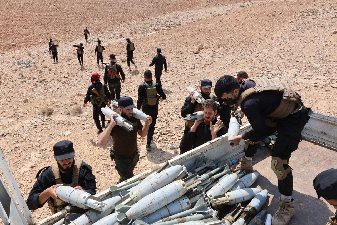 سوريا: الأمن الداخلي بحمص يضبط سيارة محمّلة بصواريخ غراد وذخائر معدة للتهريب