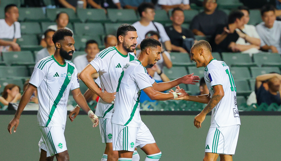 الأهلي يتأهل إلى نهائي كأس السوبر السعودي بخماسية ضد القادسية