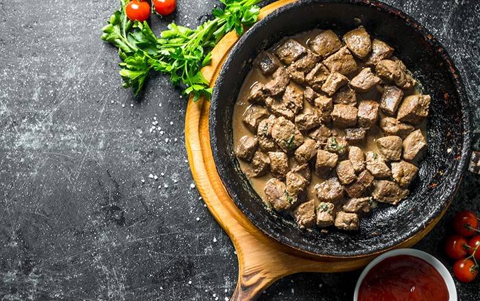 غذاء خارق أم خطر خفي؟.. كل ما يجب أن تعرفه عن الكبدة