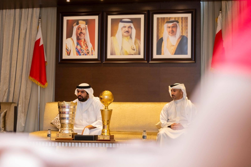 عيسى بن علي يستقبل منتخب ناشئي السلة بطل العرب