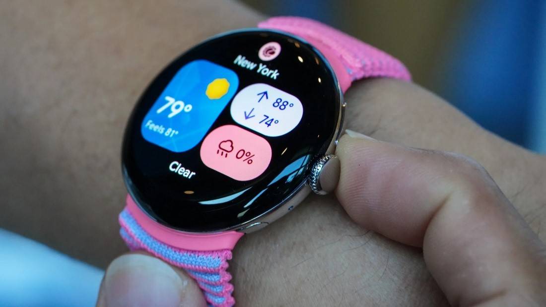 جوجل تطلق Pixel Watch 4.. أول ساعة ذكية تدعم الاتصال بالأقمار الصناعية