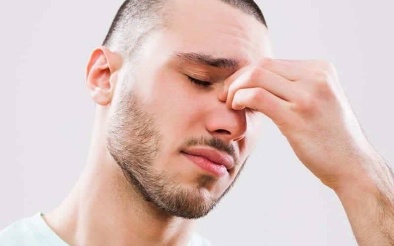 هل يؤثر التهاب الجيوب الأنفية على الأعصاب؟