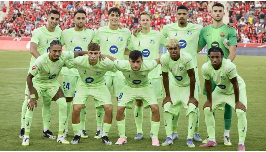 صدمة لبرشلونة.. أزمة مقاعد كامب نو تعرقل التعاقدات الجديدة